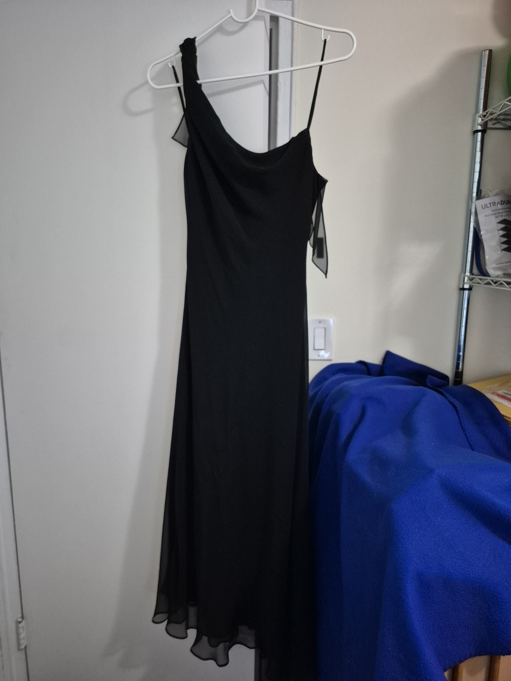 ABS Allen Schwartz Black One-Shoulder Chiffon Evening Dress
